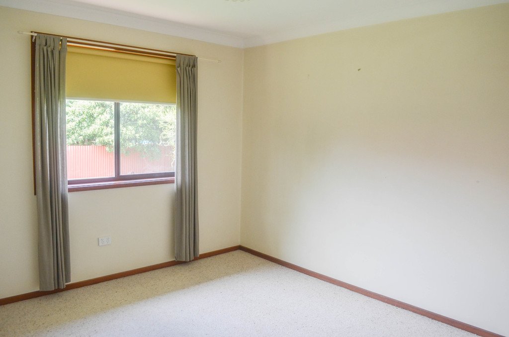 40 Pugsley Ave  ESTELLA 9