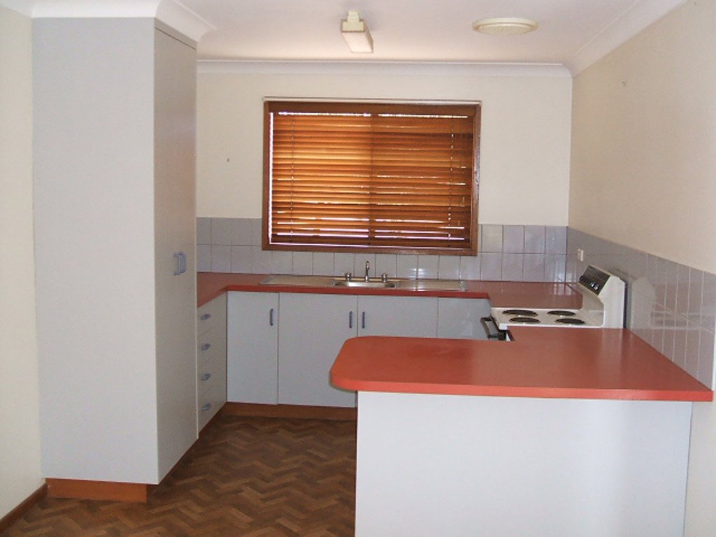 40 Pugsley Ave  ESTELLA 2