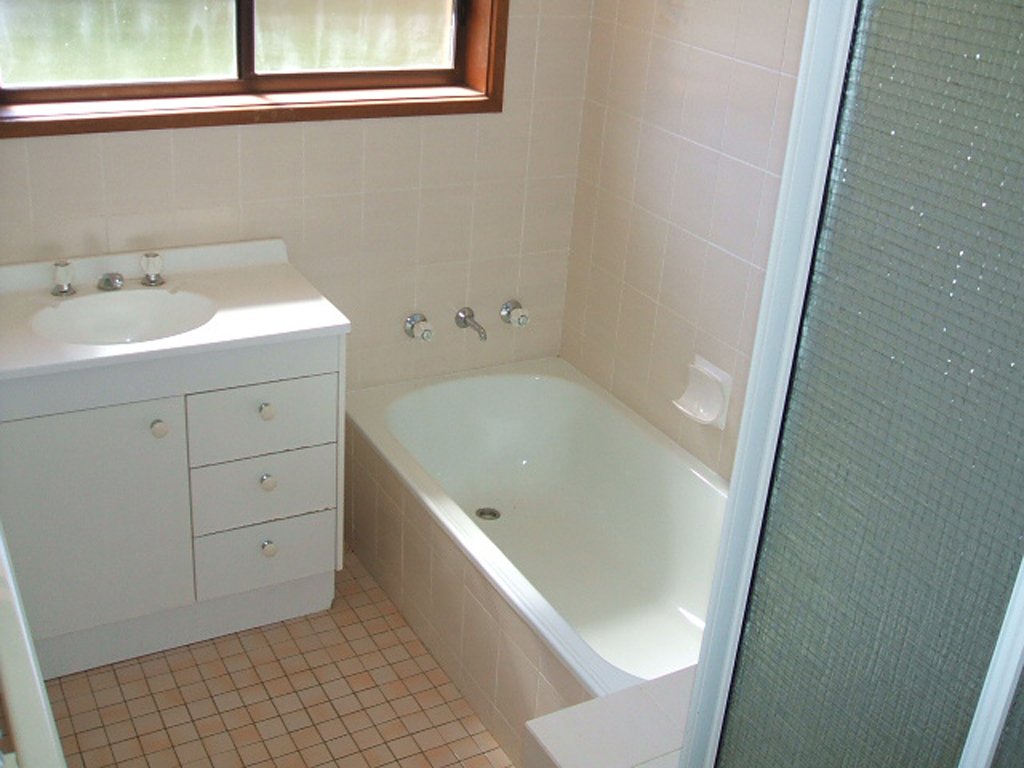 40 Pugsley Ave  ESTELLA 4