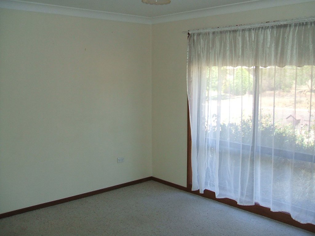 40 Pugsley Ave  ESTELLA 6