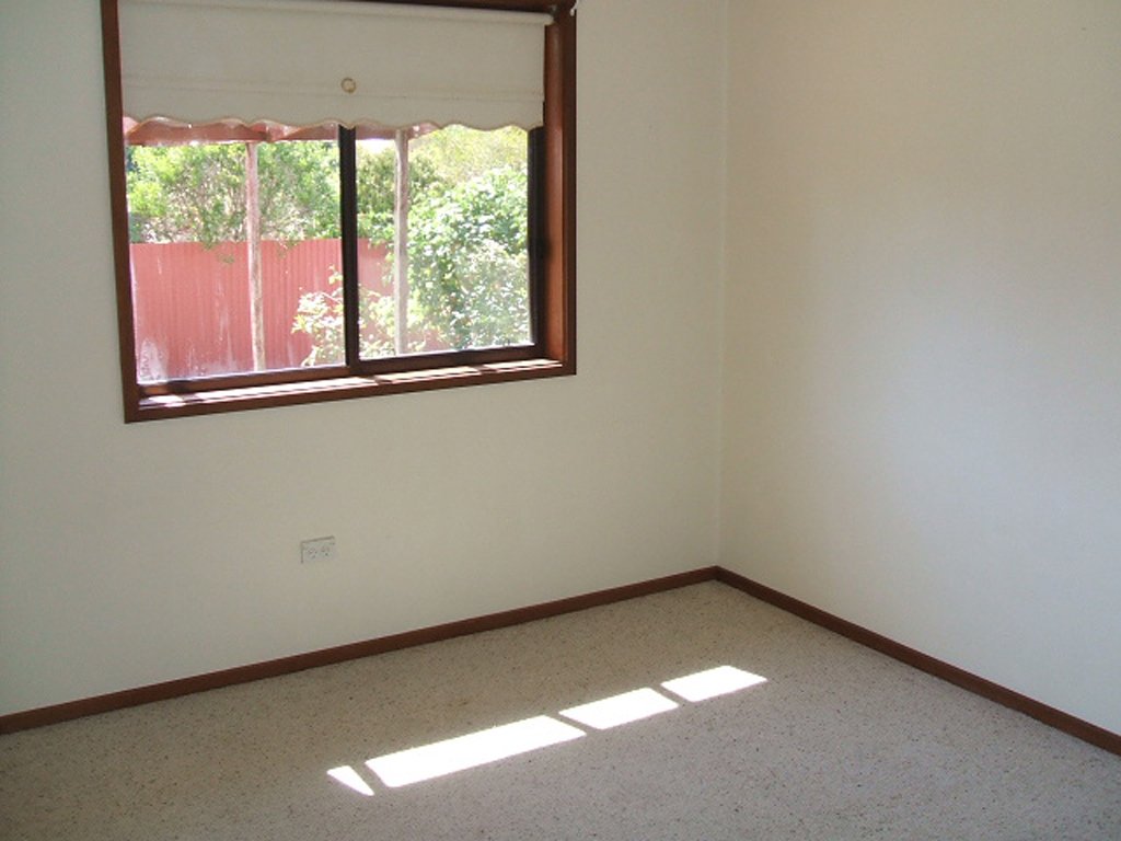 40 Pugsley Ave  ESTELLA 8