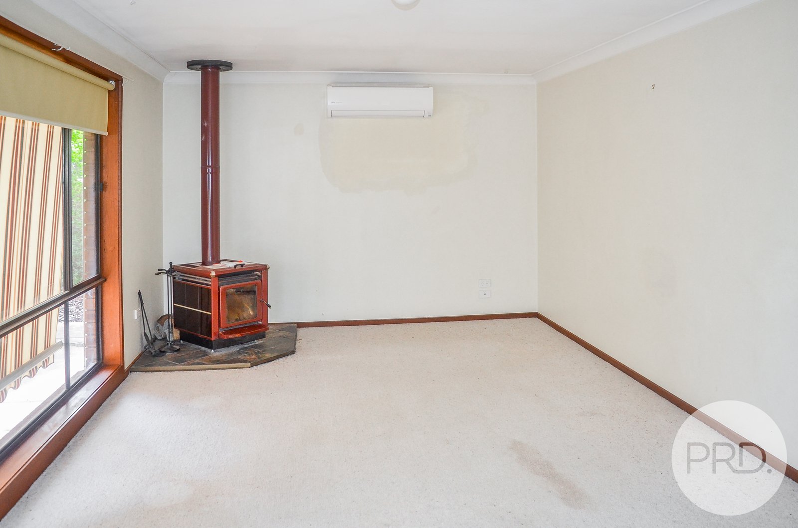 40 Pugsley Ave  ESTELLA 3