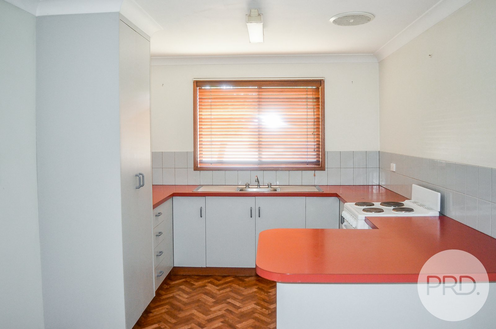 40 Pugsley Ave  ESTELLA 4