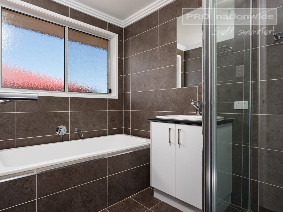 40 Rainbow Drive ESTELLA 9