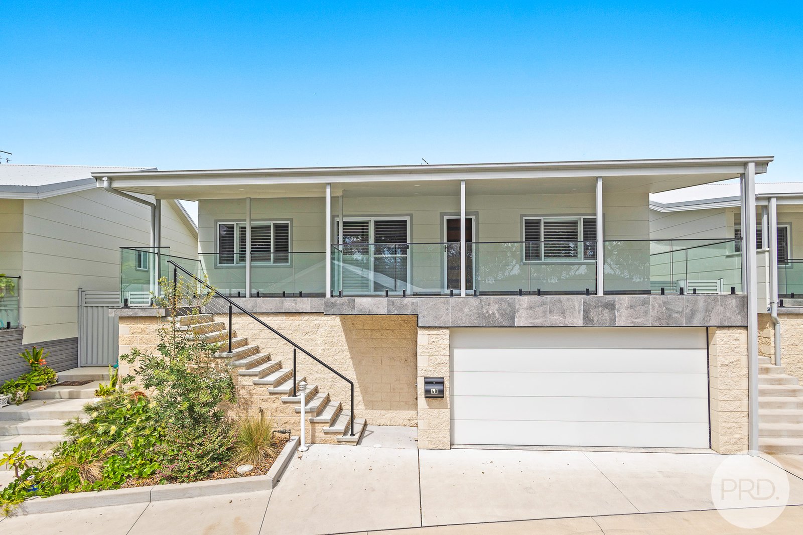40 Ridgeview Drive, (off Fleet Street)  SALAMANDER BAY 1