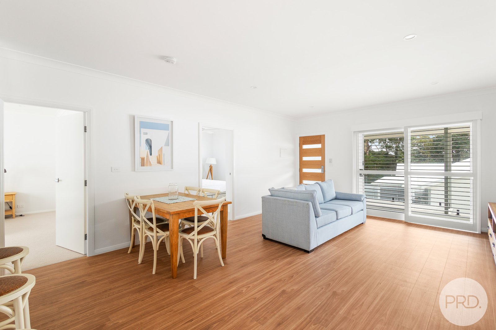 40 Ridgeview Drive, (off Fleet Street)  SALAMANDER BAY 5