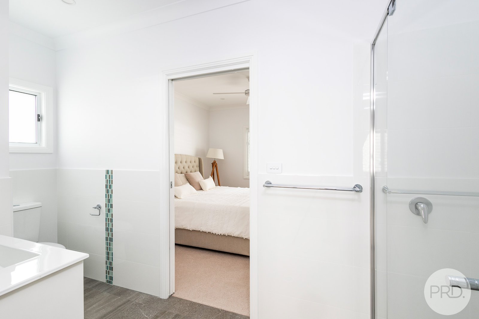 40 Ridgeview Drive, (off Fleet Street)  SALAMANDER BAY 9