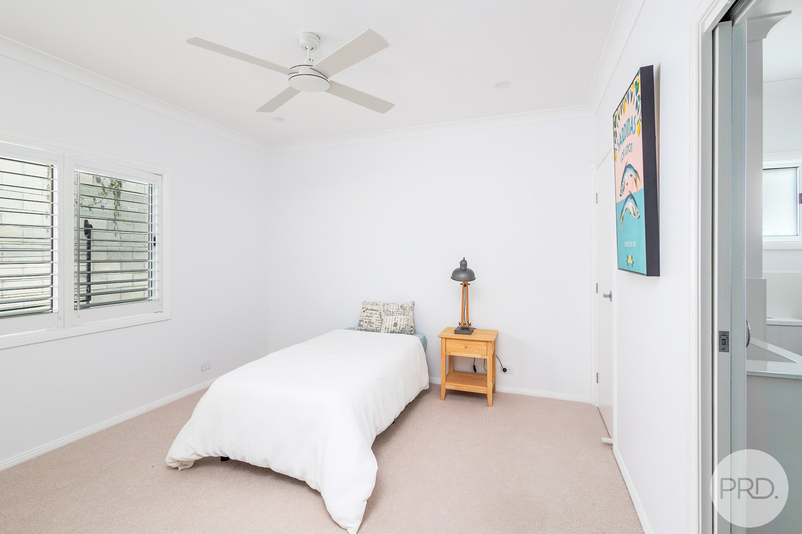 40 Ridgeview Drive, (off Fleet Street)  SALAMANDER BAY 11