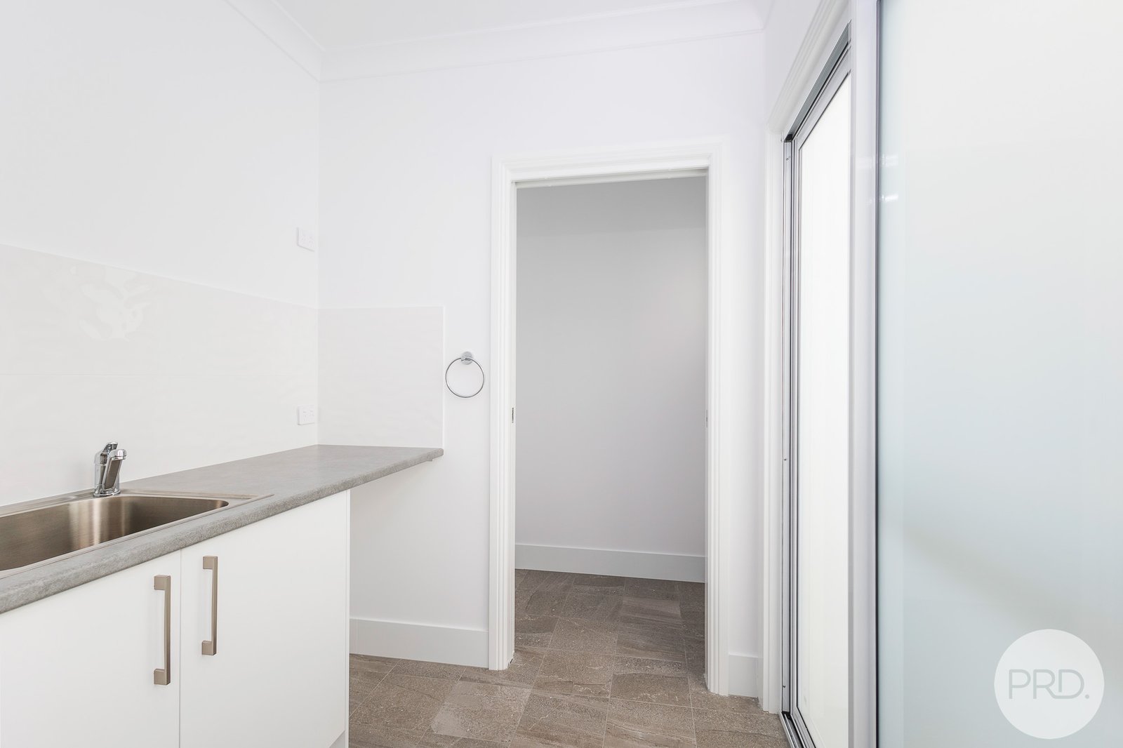 40 Ridgeview Drive, (off Fleet Street)  SALAMANDER BAY 14