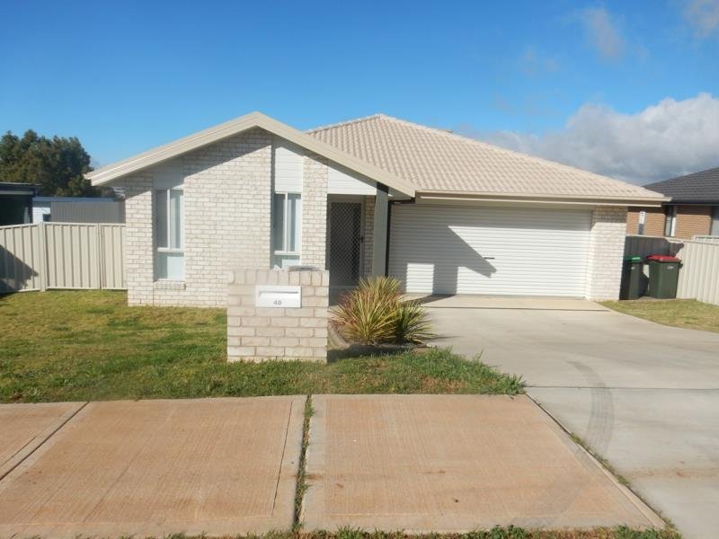 40 Riverview Street TAMWORTH 1