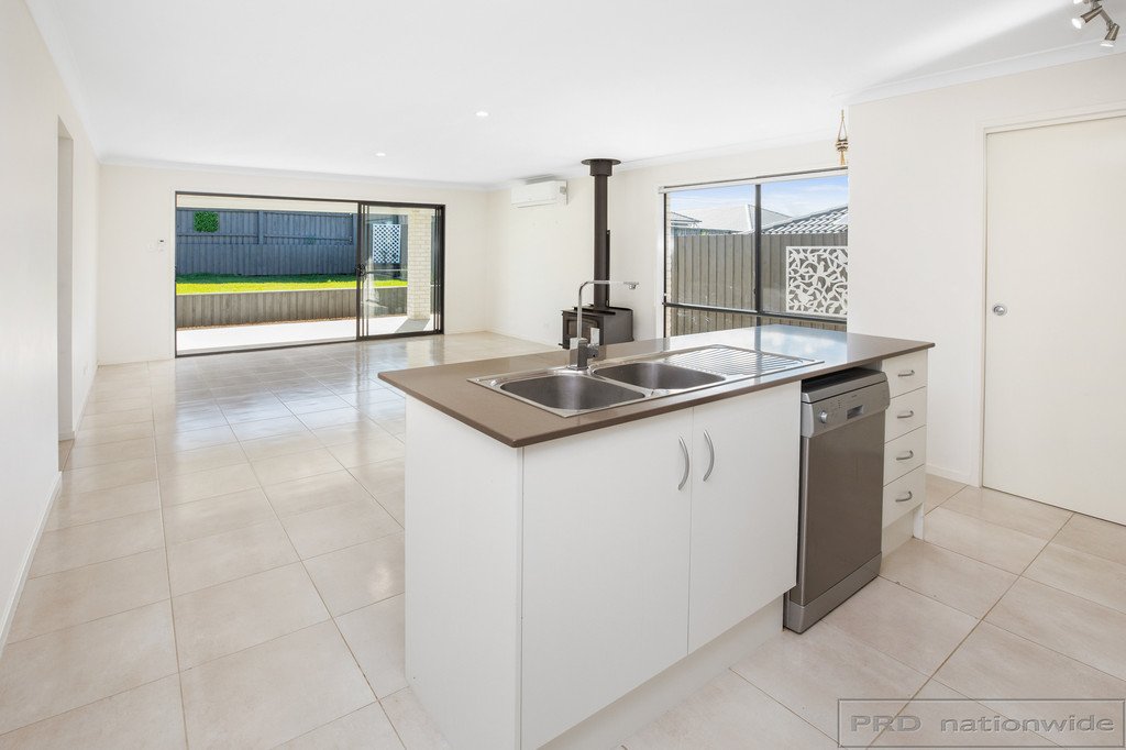 40 Sandpiper Circuit ABERGLASSLYN 9