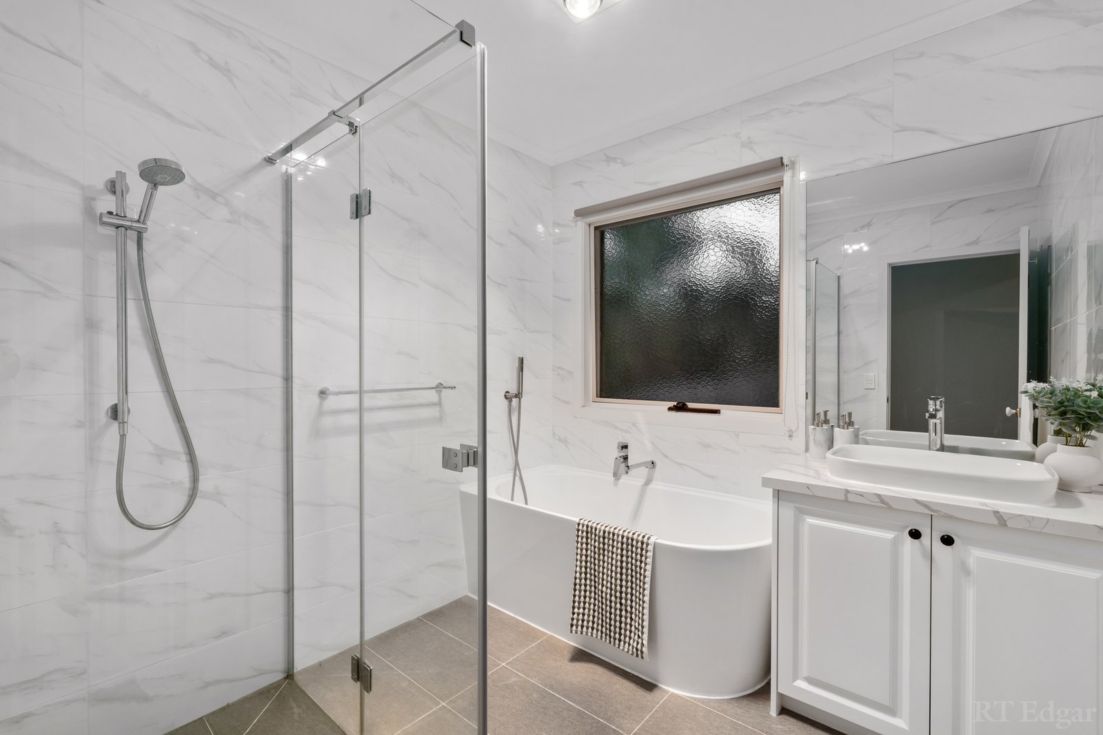 Real Estate and Property in 40 Shakespeare Drive, Templestowe, VIC