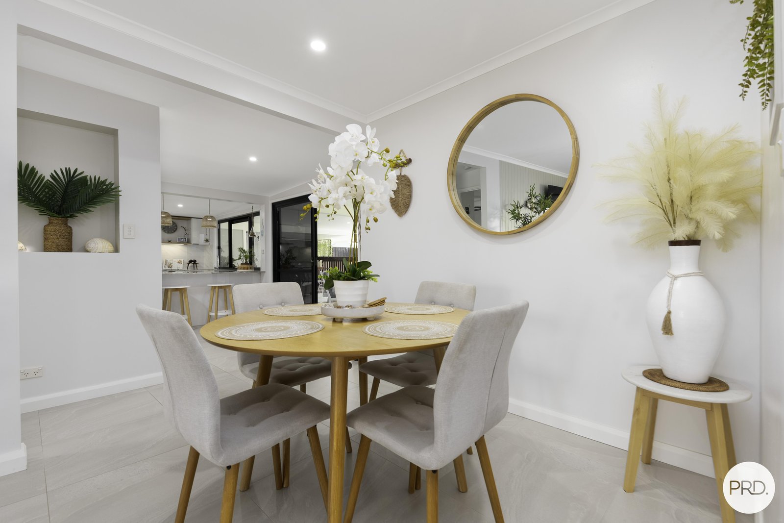 40 Shoal Point Road BUCASIA 8