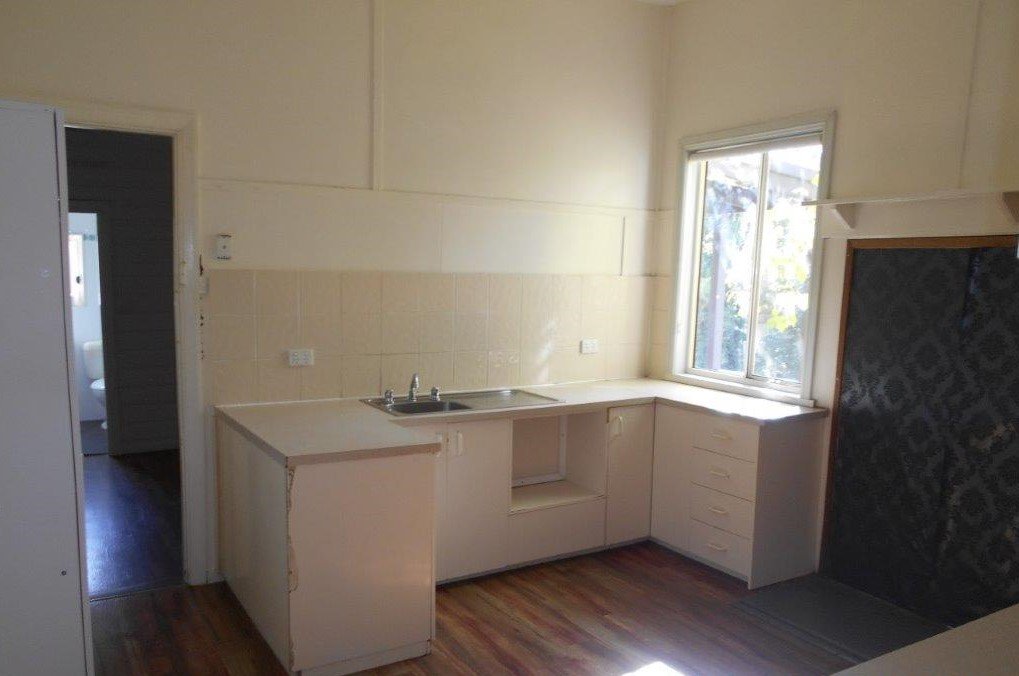 40 Simpson St  TUMUT 4