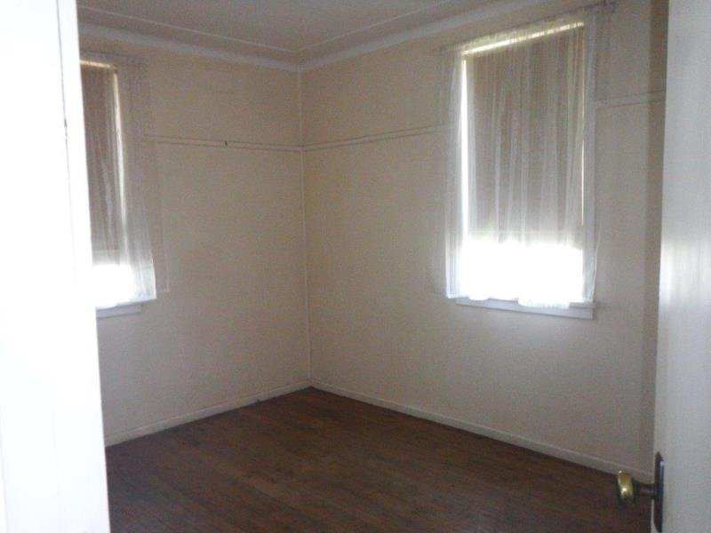 40 Stewart Avenue TAMWORTH 2