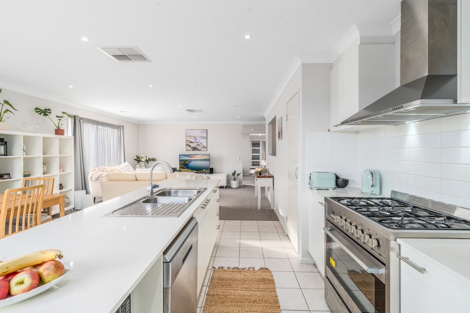 Gallery: 40 Stonebridge Road
