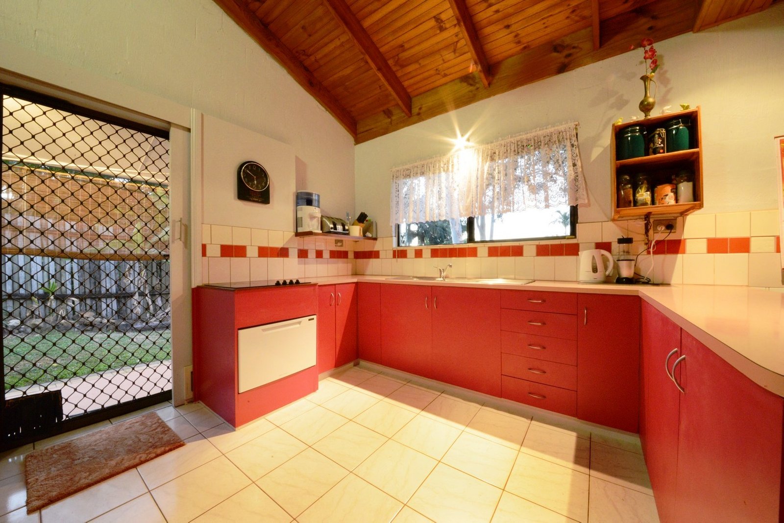 40 Tropic Road CANNONVALE 7