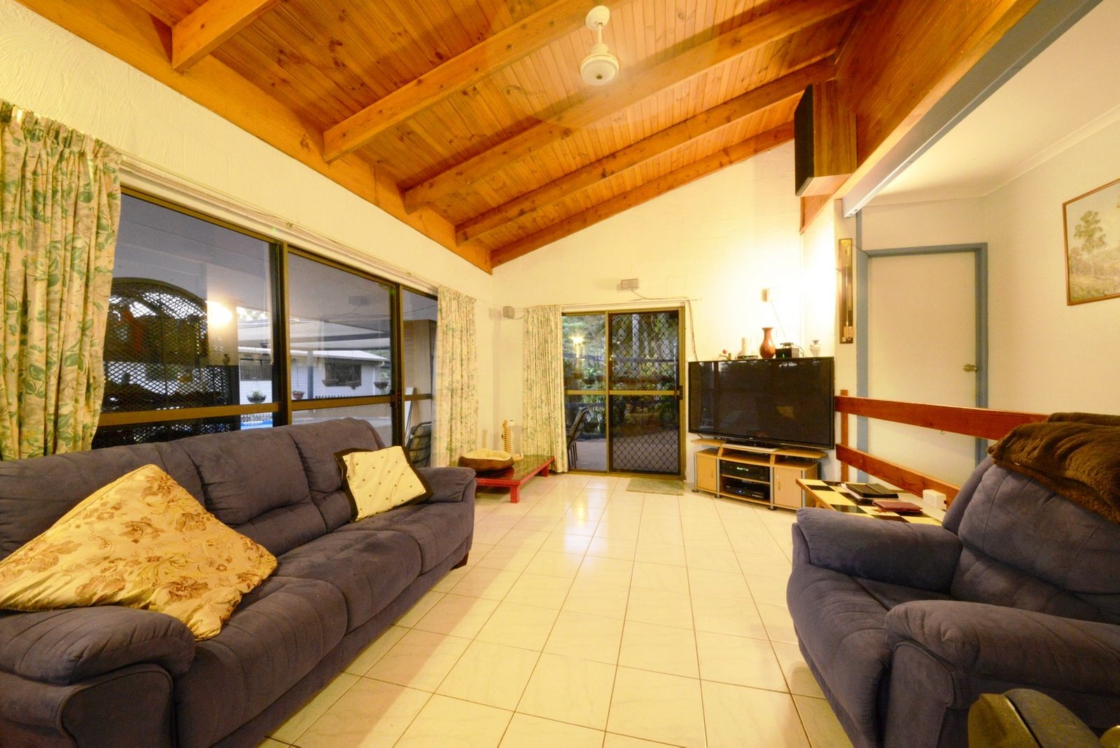 40 Tropic Road CANNONVALE 9