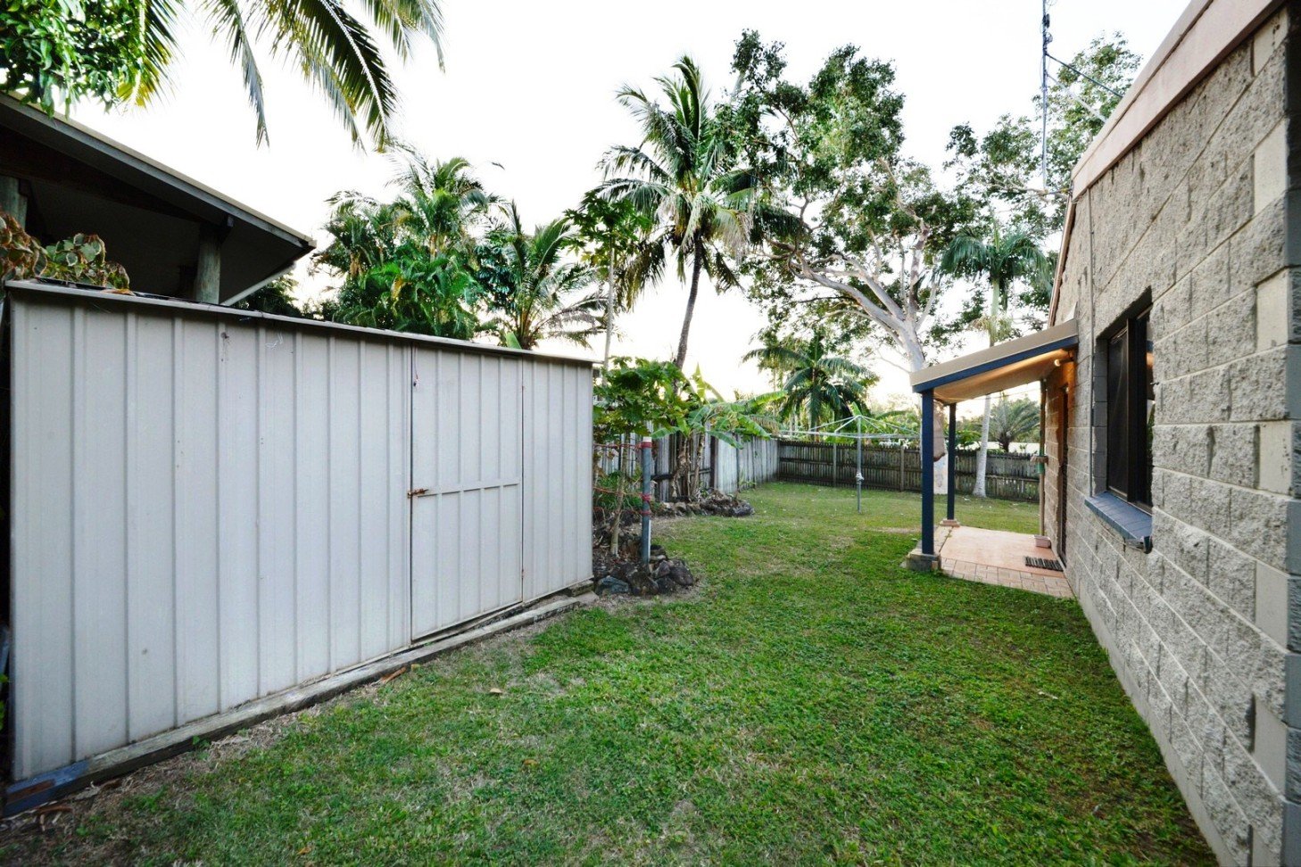 40 Tropic Road CANNONVALE 17