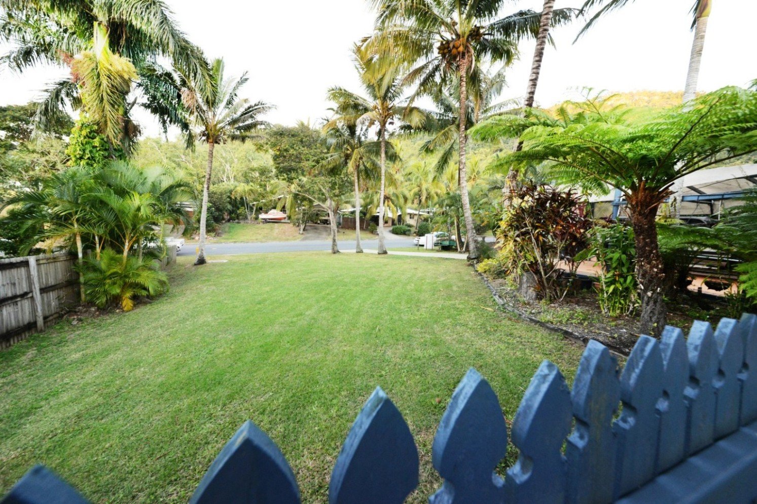 40 Tropic Road CANNONVALE 18