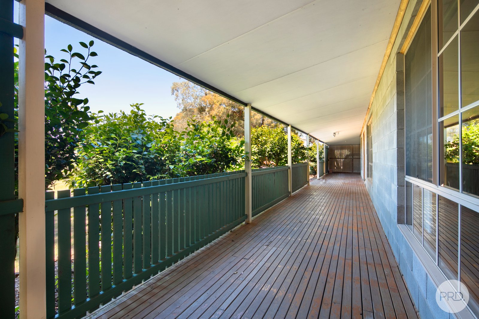 40 Vicki Court SCARSDALE 5