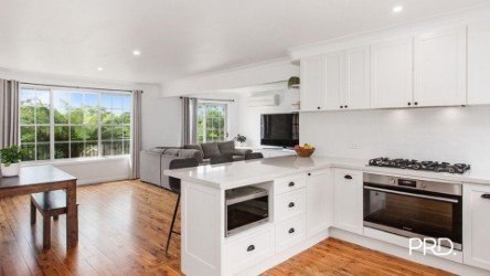 40 Wahroonga Road Winmalee 1
