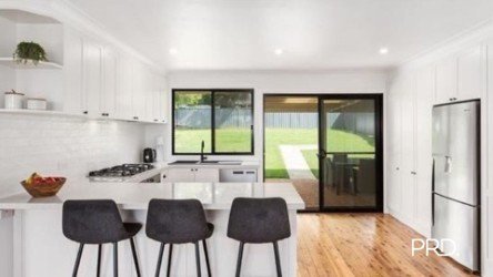 40 Wahroonga Road Winmalee 2