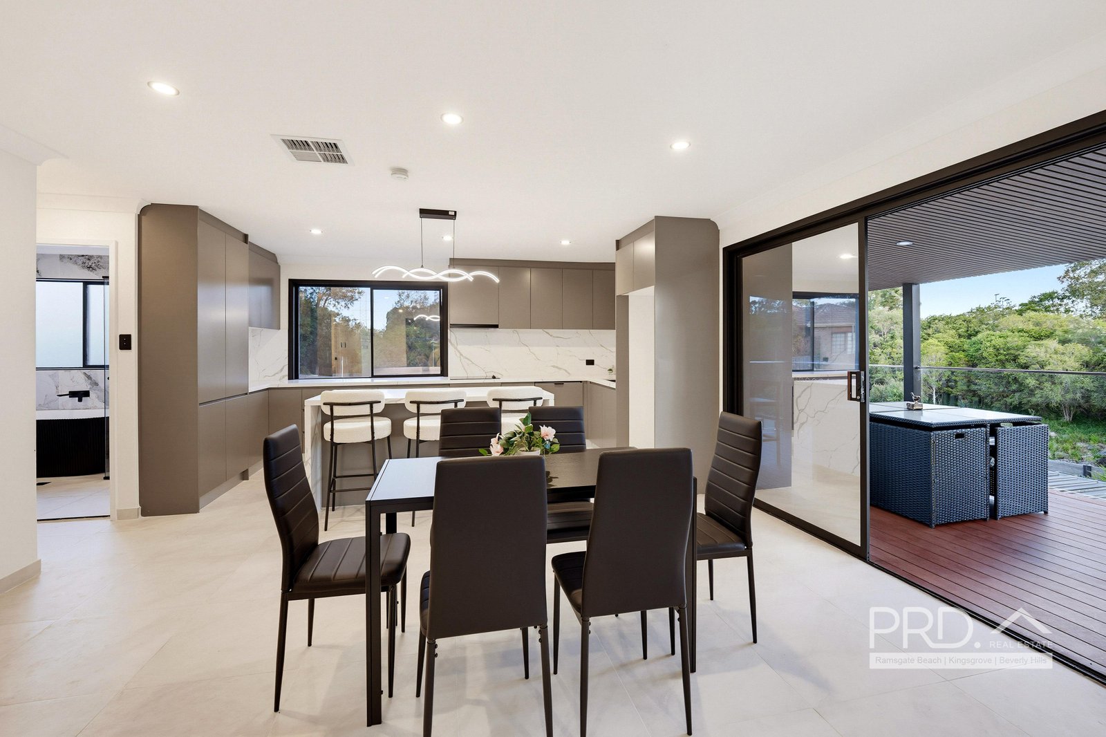 40 Walsh Avenue CROYDON PARK 11