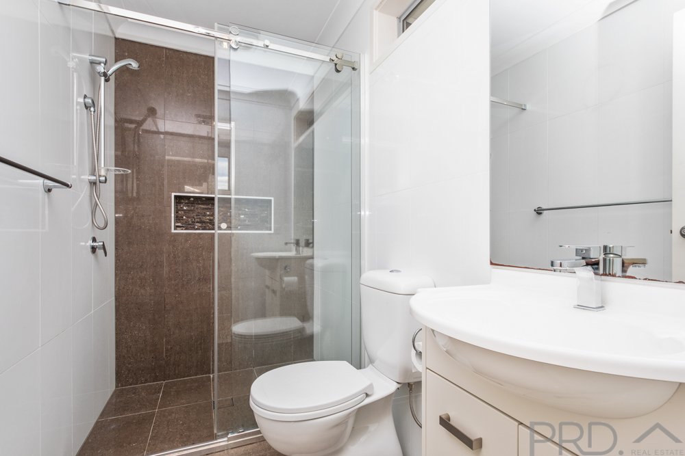40 Warbler Avenue ABERGLASSLYN 16