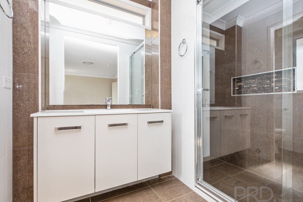 40 Warbler Avenue ABERGLASSLYN 18