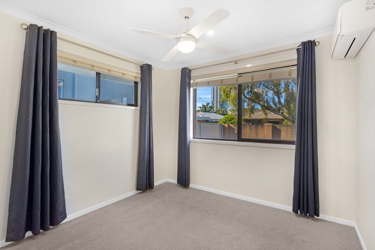 40 Warrina Crescent Burleigh Waters 6