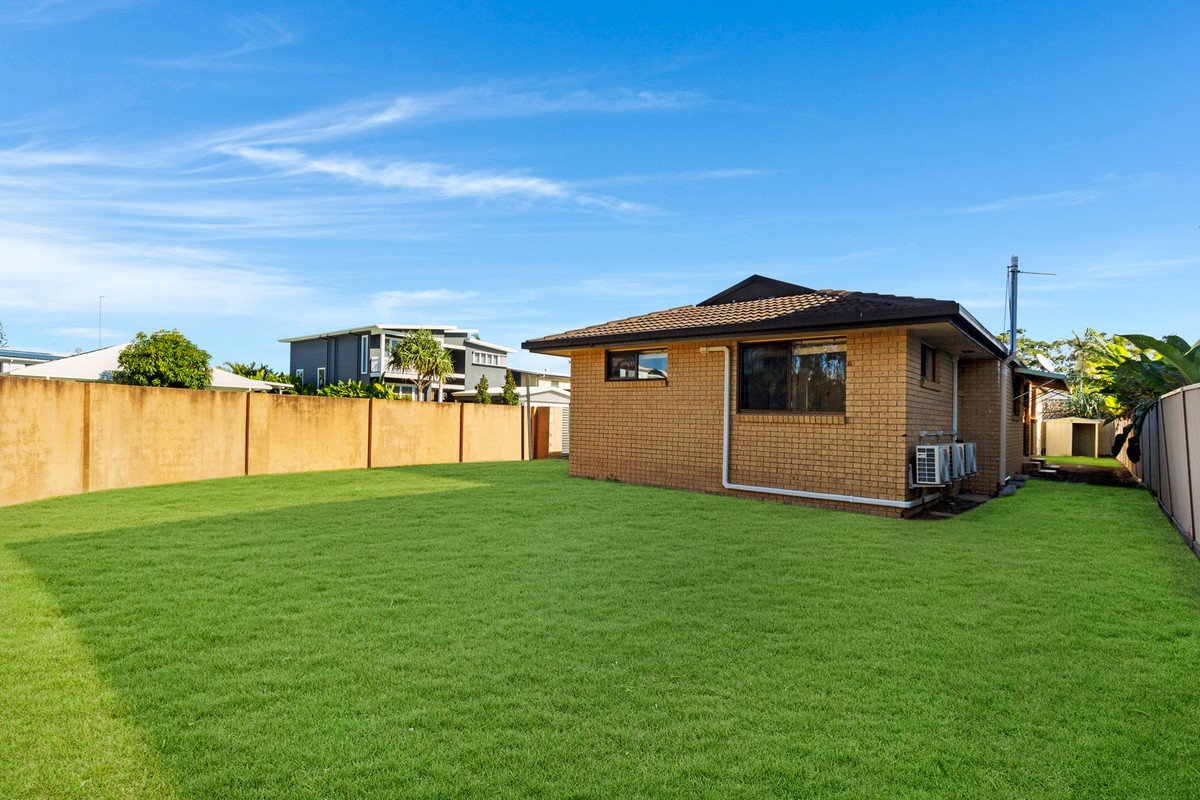 40 Warrina Crescent Burleigh Waters 10