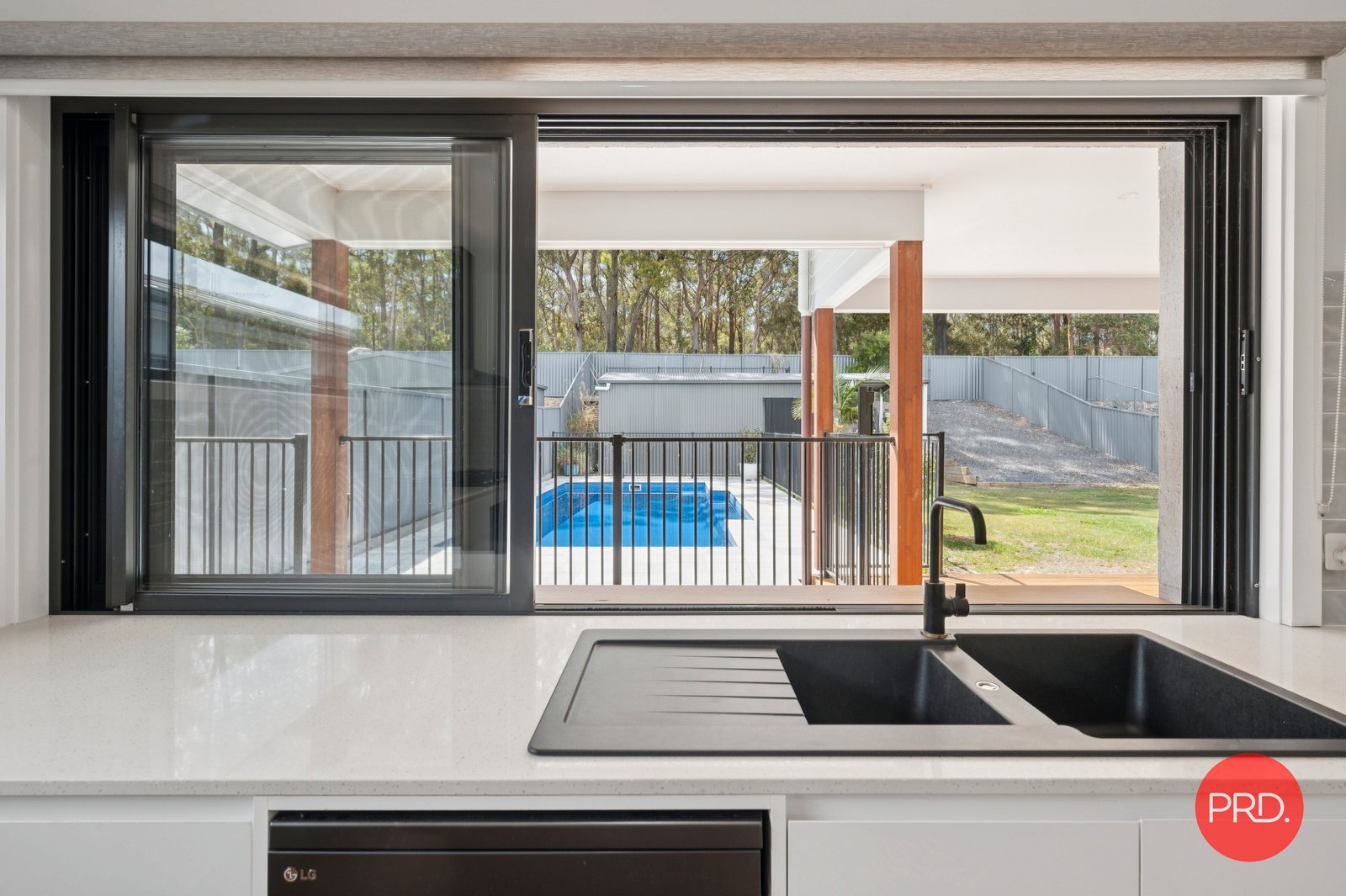 40 Watergum Close SAPPHIRE BEACH 11