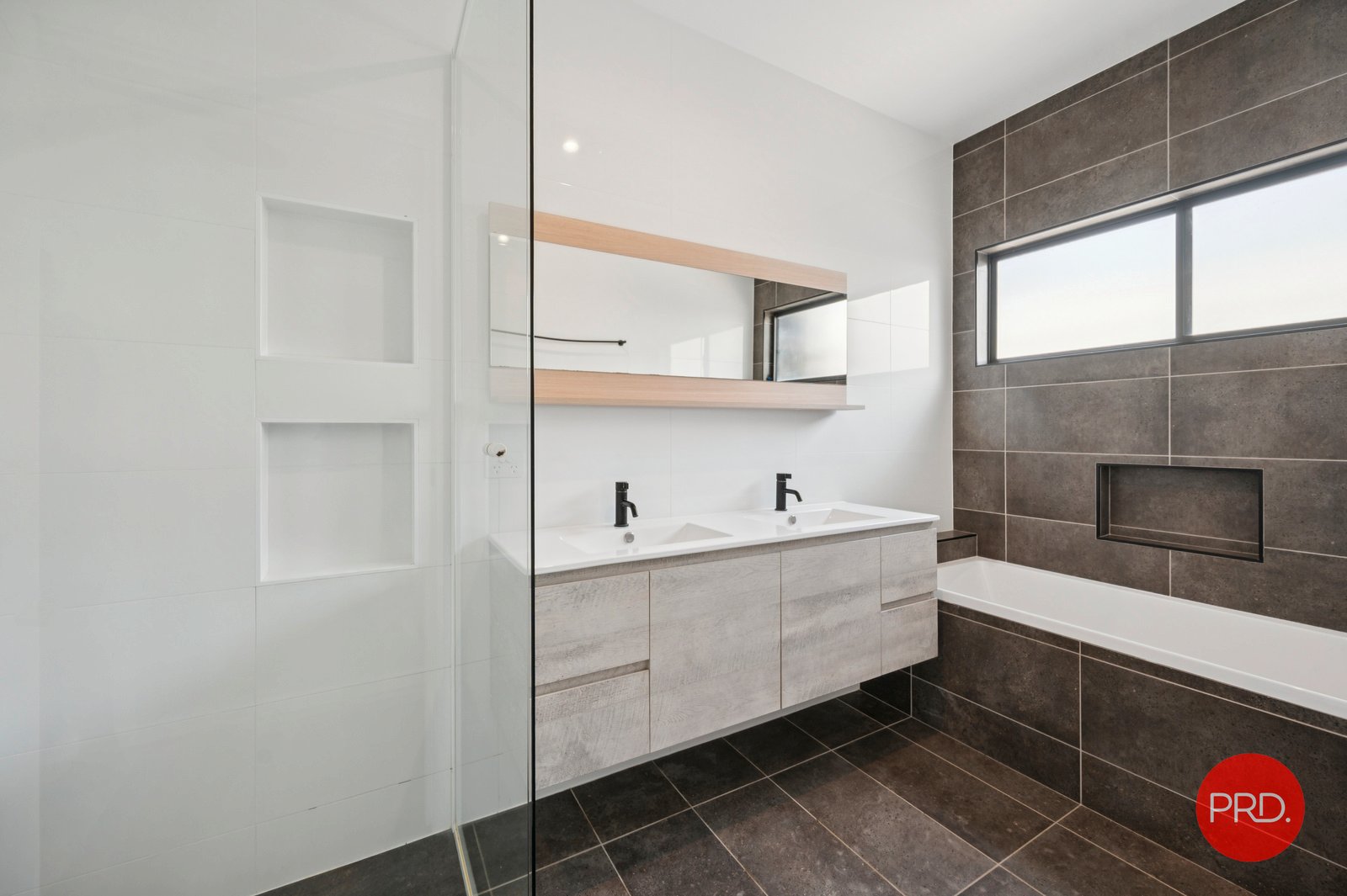 40 Watergum Close SAPPHIRE BEACH 22