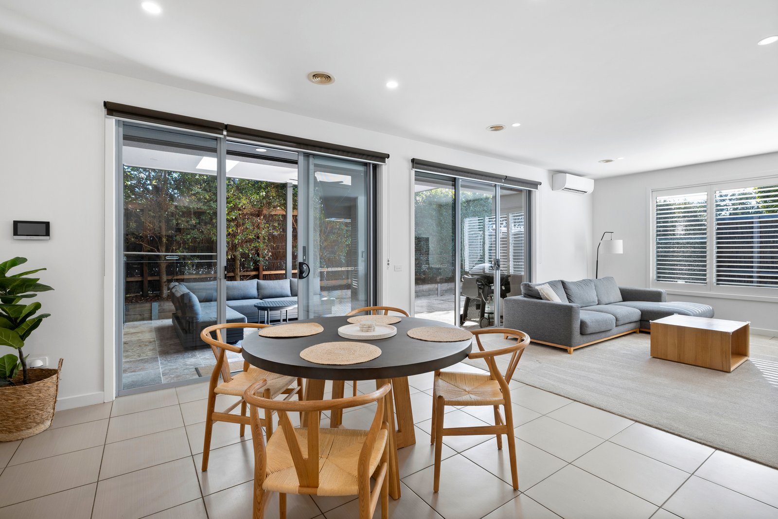 Gallery: 400 Nepean Highway
