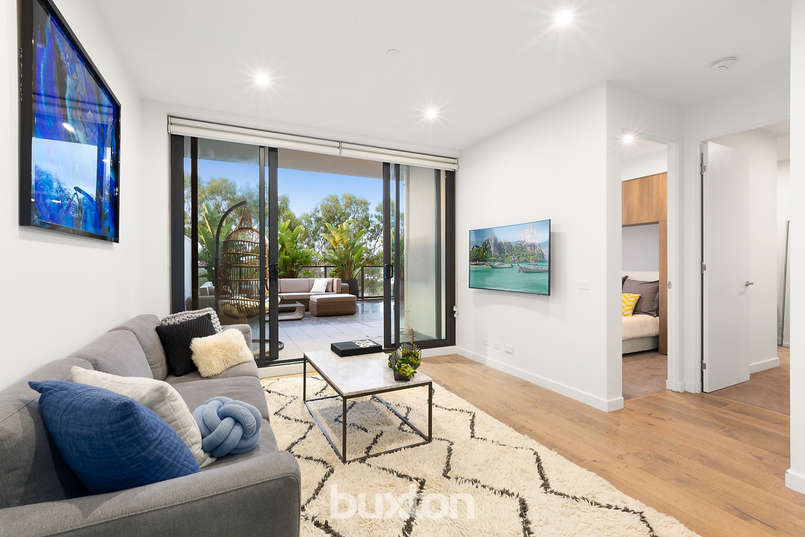 Gallery: 400/220 Bay Road