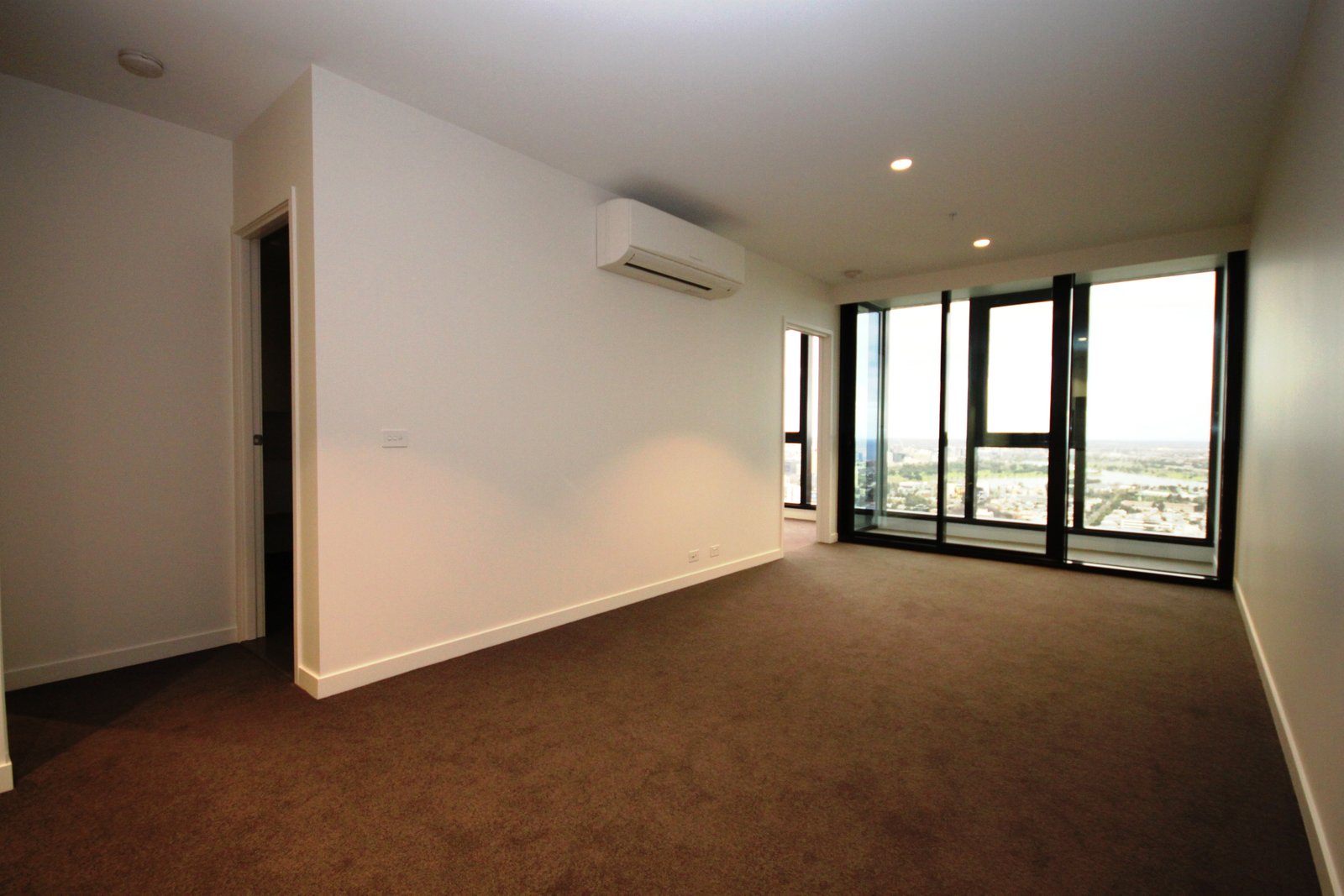 Gallery: 4007/45 Clarke Street