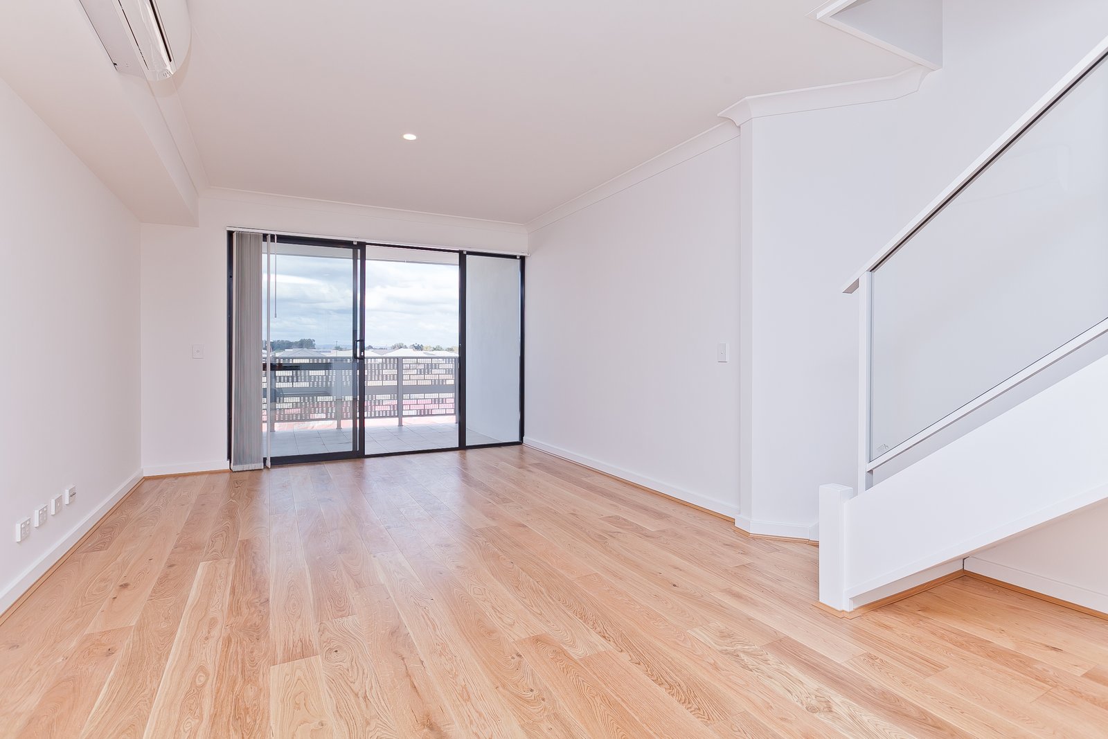 40/1 Glenariff Boulevard CANNING VALE 4