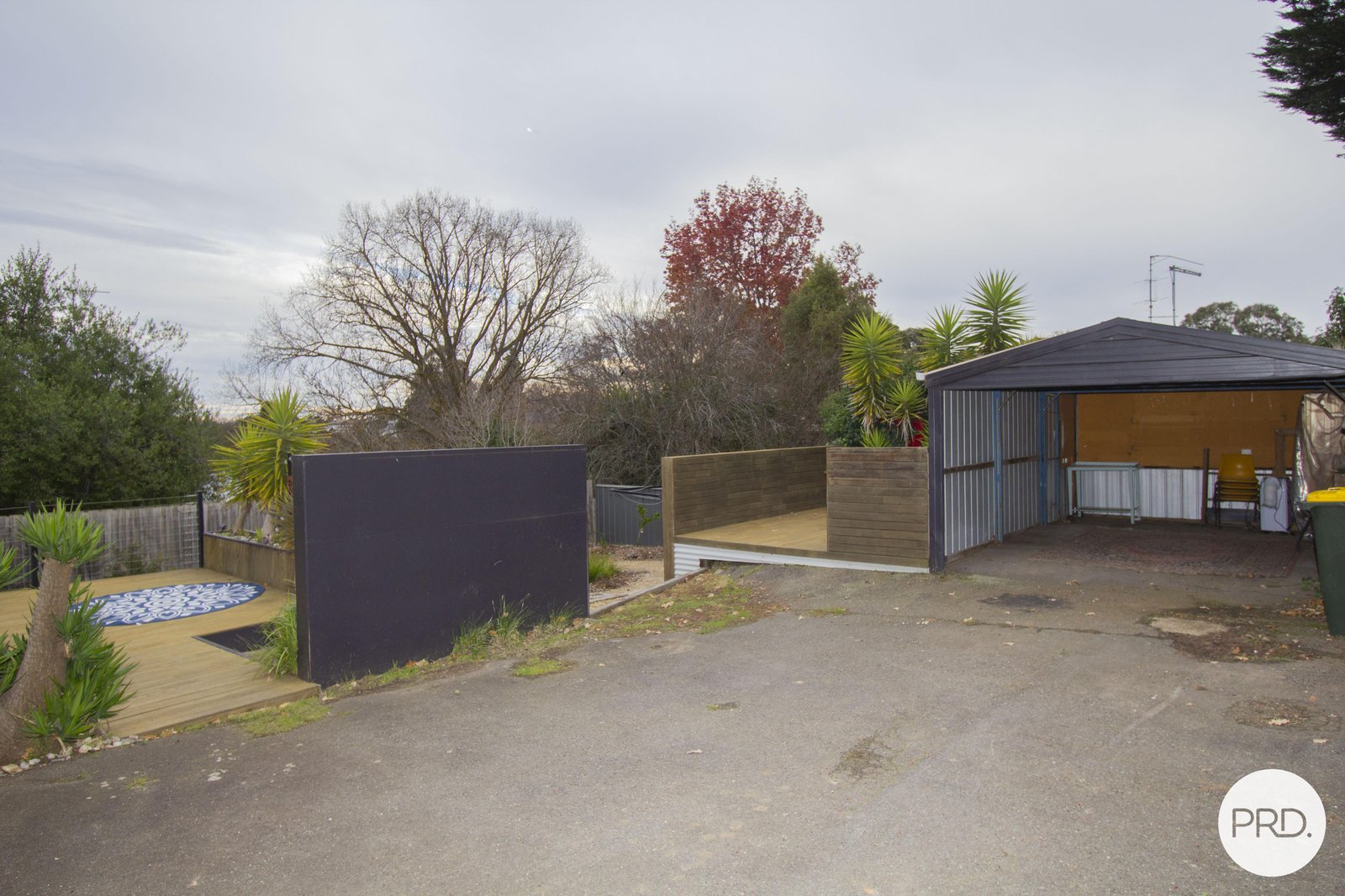 401 Peel Street North BLACK HILL 11