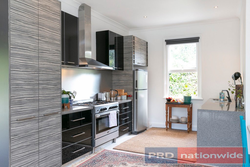 401 Peel Street North BLACK HILL 2