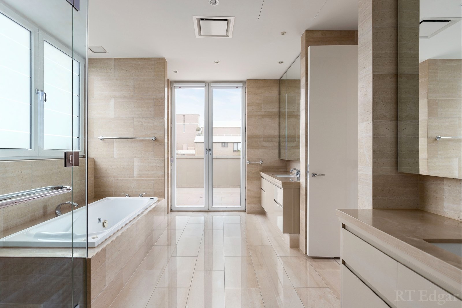 Real Estate and Property in 401/1 Wallace Avenue, Toorak, VIC