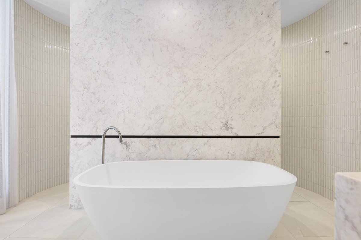 401/112 The Esplanade Burleigh Heads 4