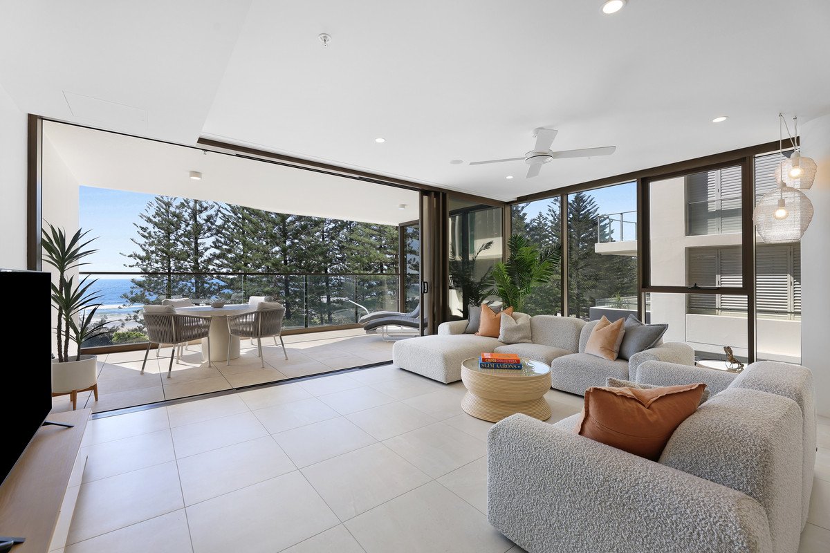 401/112 The Esplanade Burleigh Heads 8