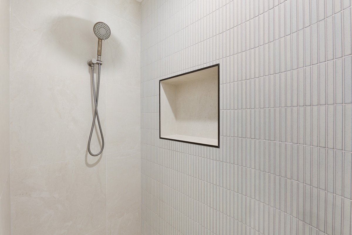 401/112 The Esplanade Burleigh Heads 18