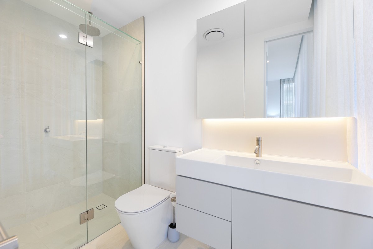 401/112 The Esplanade Burleigh Heads 24