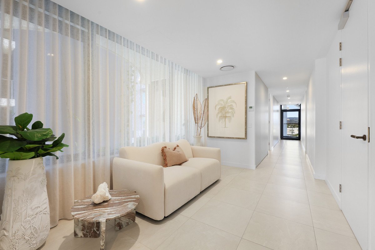 401/112 The Esplanade Burleigh Heads 26