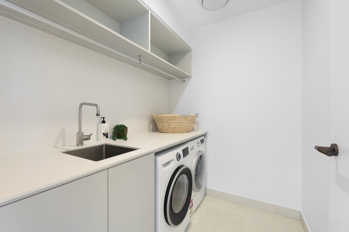 401/112 The Esplanade Burleigh Heads 27