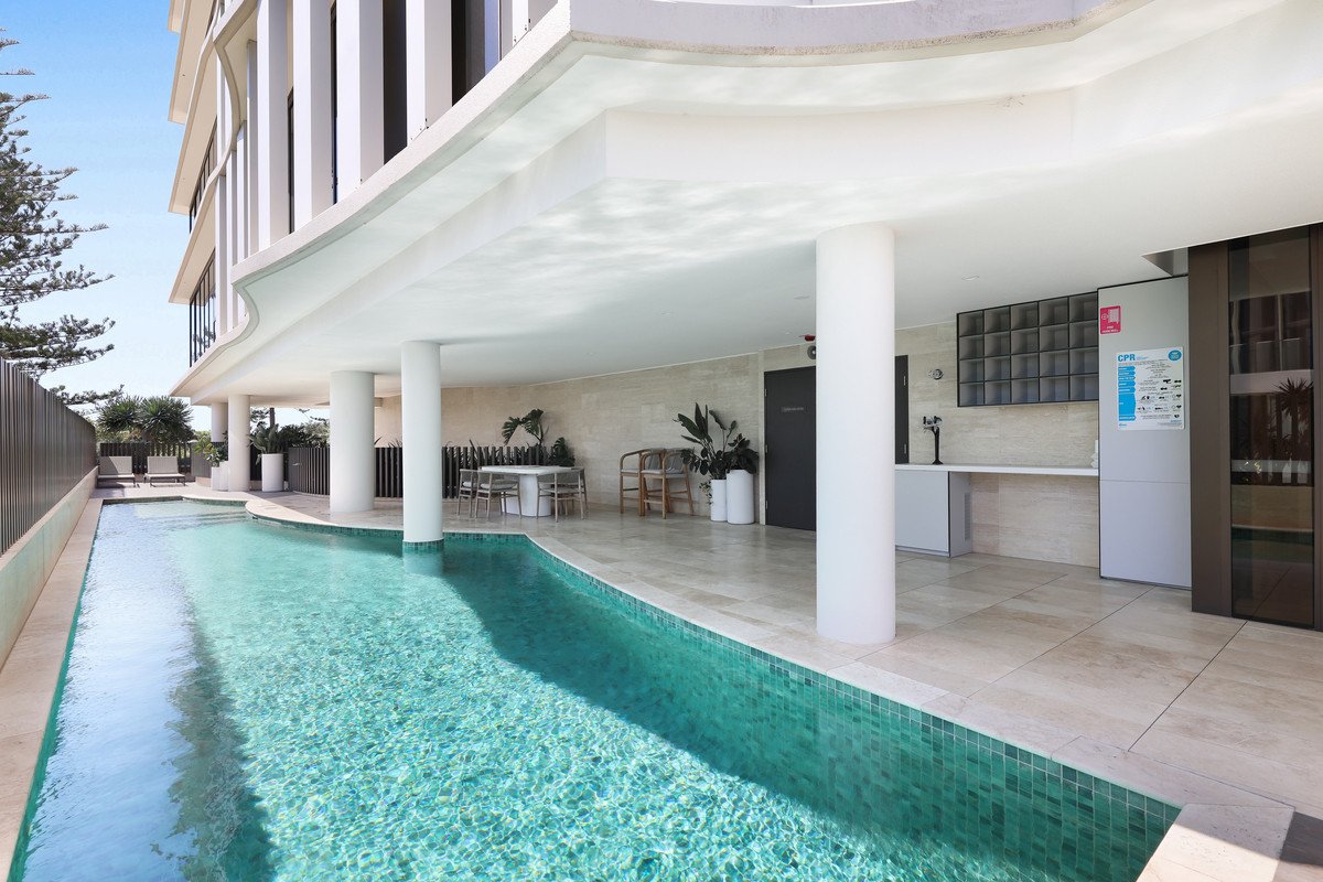 401/112 The Esplanade Burleigh Heads 30