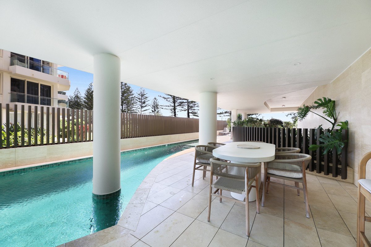 401/112 The Esplanade Burleigh Heads 31