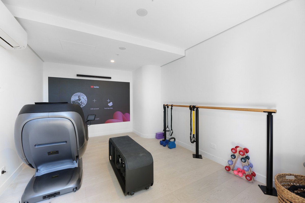 401/112 The Esplanade Burleigh Heads 32